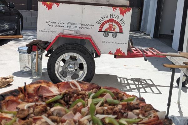 Wicked Pizza Pies Catering in Norco